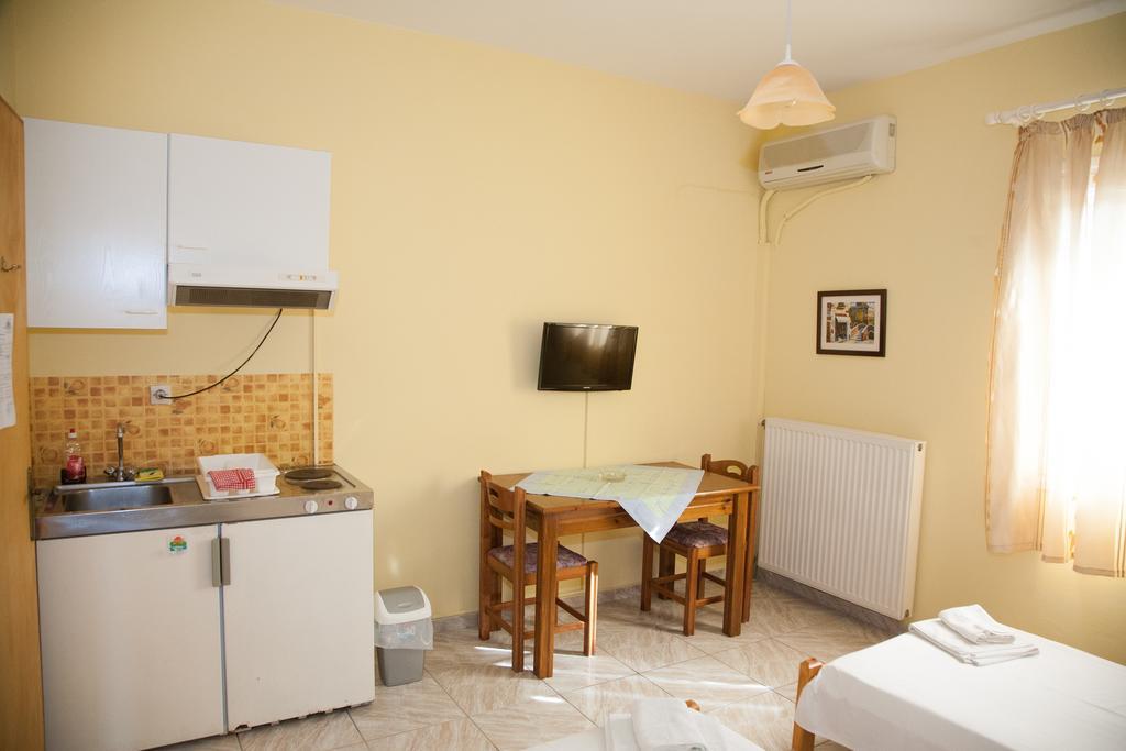Stella Studios Lixouri Extérieur photo